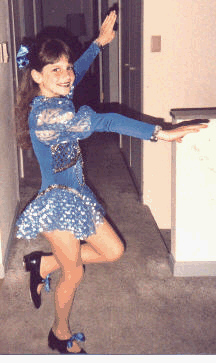 dance1.gif (57506 bytes)