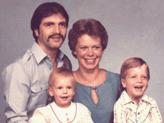 fam2.gif (55795 bytes)